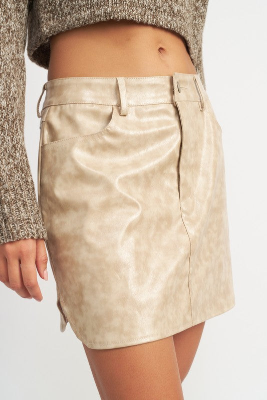 Emory Park FAUX LEATHER MINI SKIRT WITH SHORT HEM